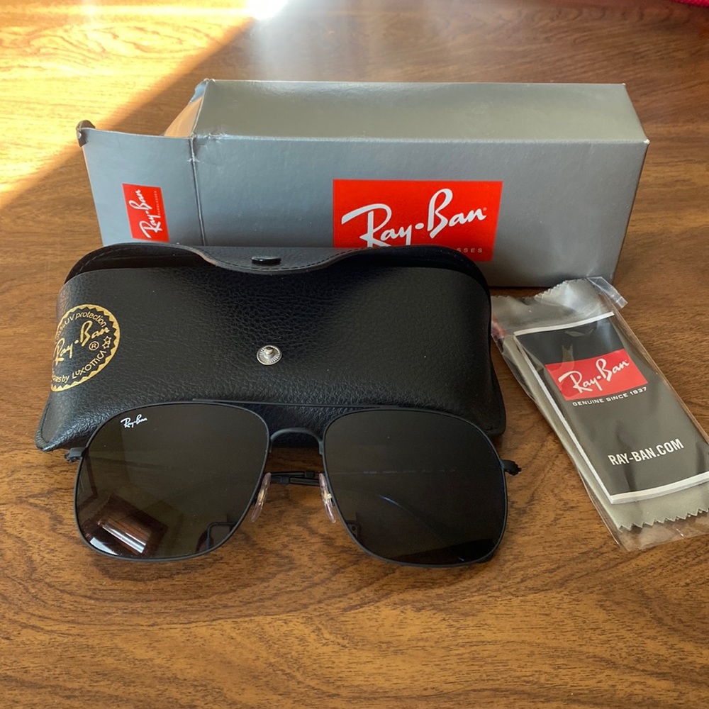 Ray-Ban RB3595 Sunglasses